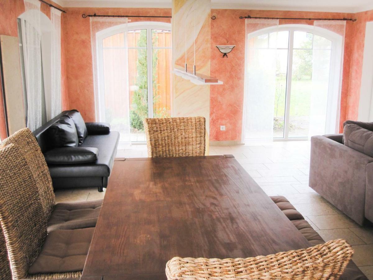 Ferienvilla Am Brueckelsee Wackersdorf Luaran gambar